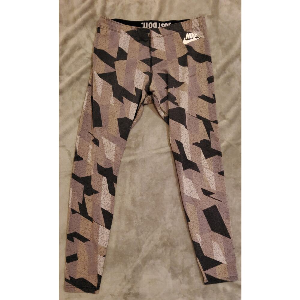 #578 Excellent Condition Sportswear Nike Geometric Pattern Leggings Size L